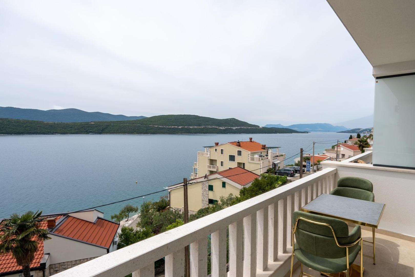 Villa Emina Sa Privatnom Plazom I Parkingom Neum Exterior foto