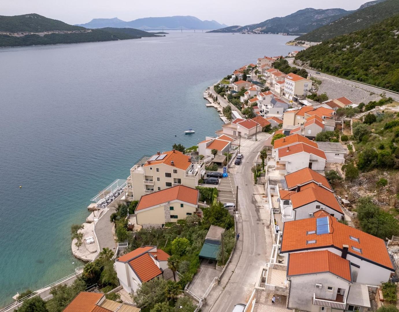 Villa Emina Sa Privatnom Plazom I Parkingom Neum Exterior foto